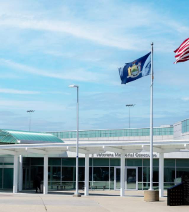 MacArthur Airport