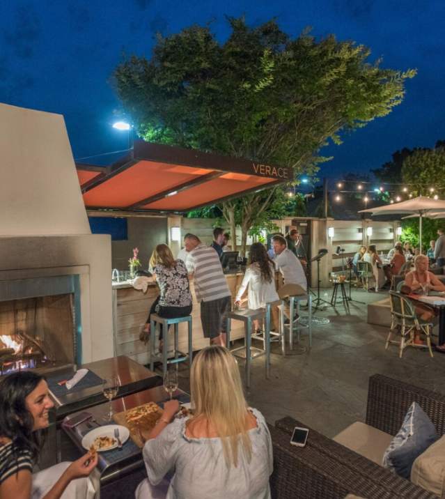 wine-and-dine outdoors