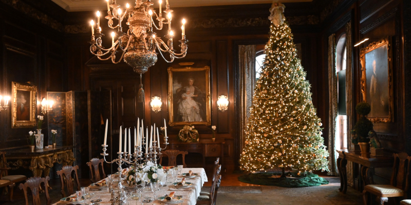 Dining room tree christmas