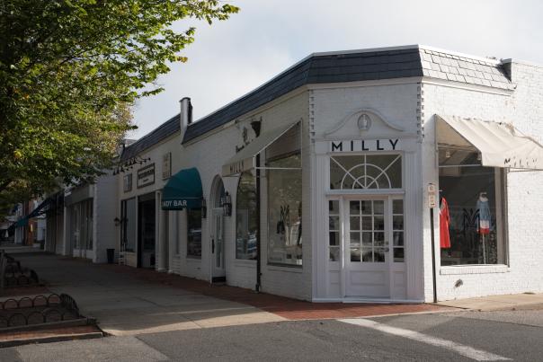 East Hampton Street View Shopping