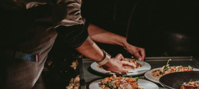 CENA DE ACCIÓN DE GRACIAS EN HUMO