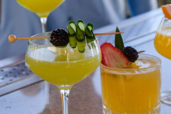 MAKE YOUR OWN COCKTAIL