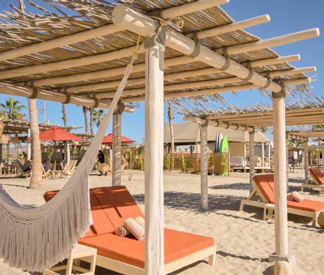Veleros Beach Club