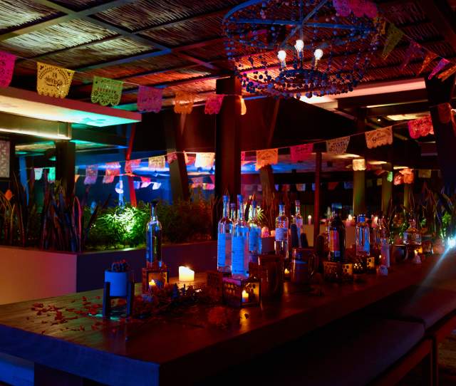 Dia de Muertos at El Barrio