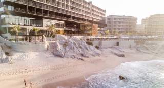 Hotel 1 - The Cape couple