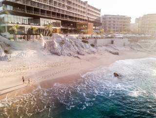 Hotel 1 - The Cape couple