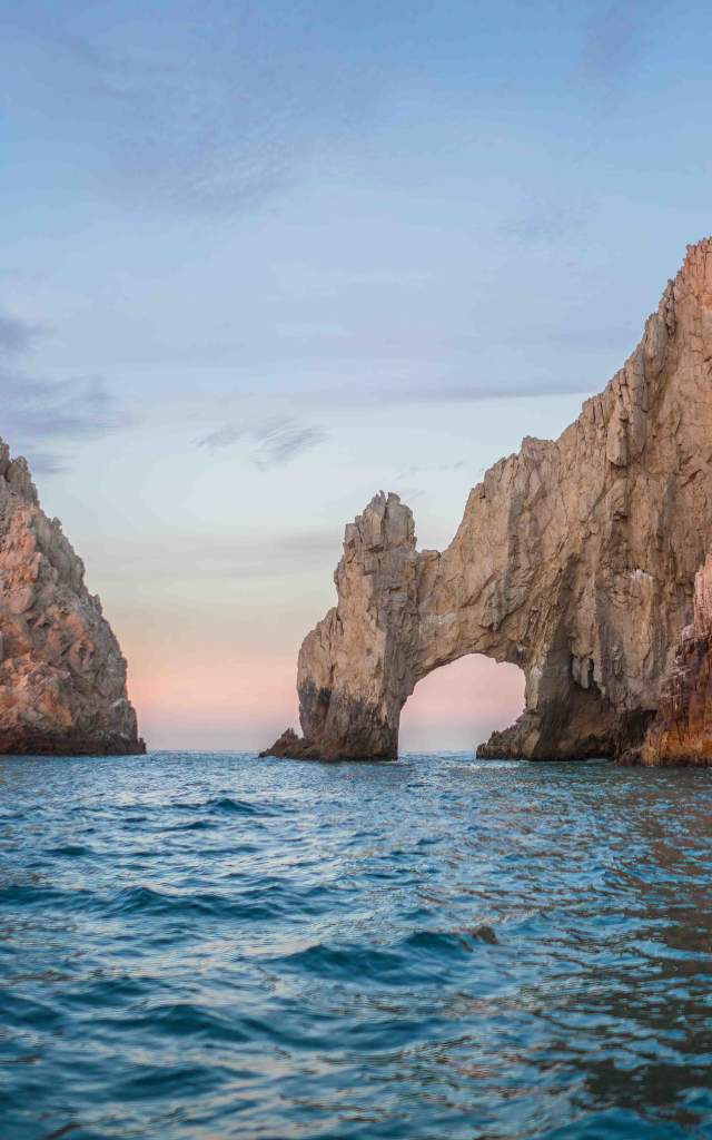 Los Cabos reconocido por The New York Times como uno de los “52 Lugares para Visitar en 2025”