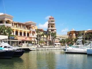 Plaza Puerto Paraiso