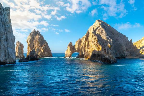 Explora las maravillas de Los Cabos con Localiza Rent a Car