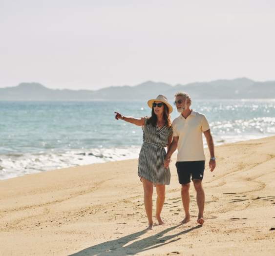 Luna de miel en la playa: experiencias románticas en Los Cabos
