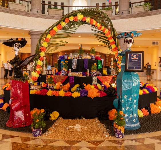 Celebrating Día de los Muertos in Los Cabos