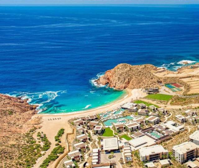 @montageloscabos-820x1024