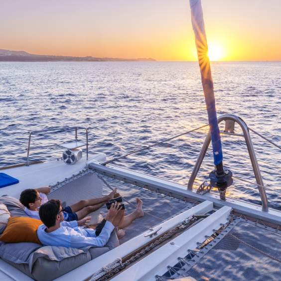 Sunset Tours in Los Cabos: A Guide to Cruises, Sailing Adventures & Dinner Experiences