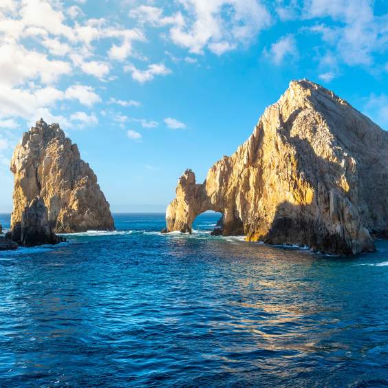 Explore the Wonders of Los Cabos with Localiza Rent a Car