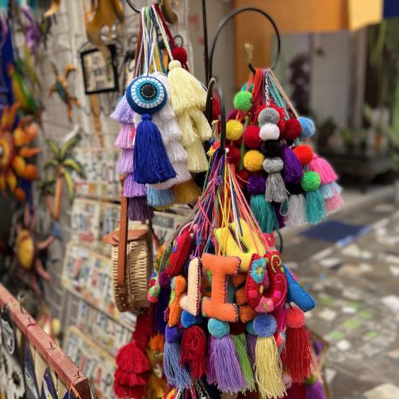 Local Art and Craft Markets in Los Cabos: Perfect Souvenirs and Holiday Gifts