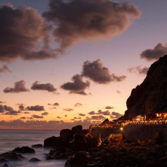 Sunset Dining in Los Cabos: The Best Spots for Unforgettable Winter Evenings