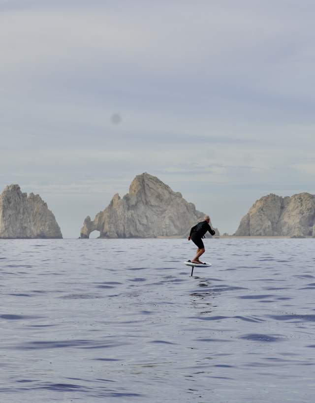 Efoil in Los Cabos - The arch