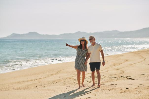 Luna de miel en la playa: experiencias románticas en Los Cabos