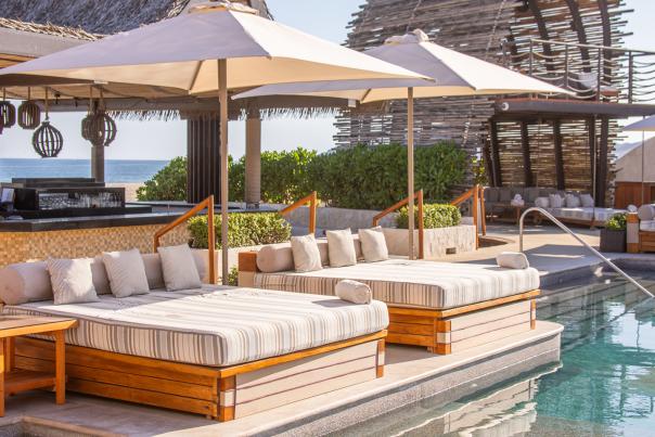 Desayuno en Tropicana Restaurante, un clásico del centro histórico de San José del Cabo con ambiente tradicional y patio al aire libre