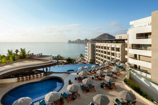 Hotel Pool 4