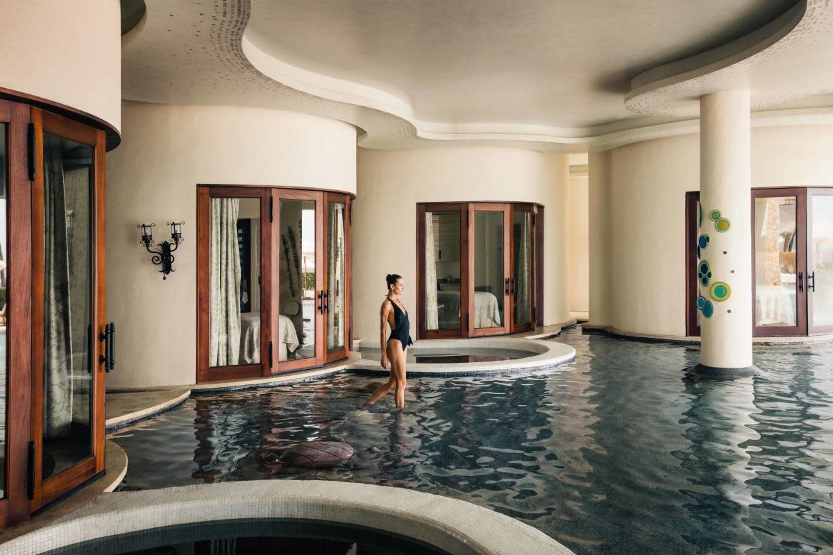 waldorf astoria spa pool
