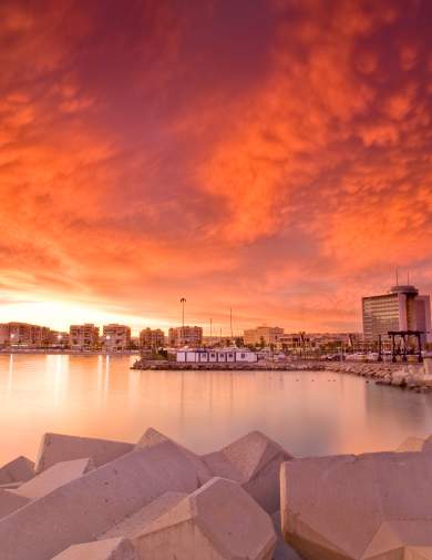 Atardecer en el Puerto de Melilla