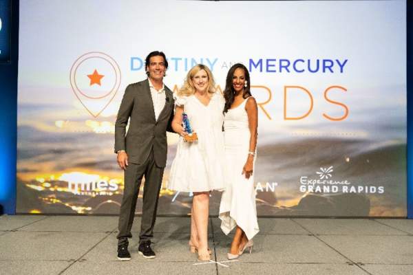 Visit Panama City Beach Wins ESTO Award for Chicago Nonstop Flight Campaign