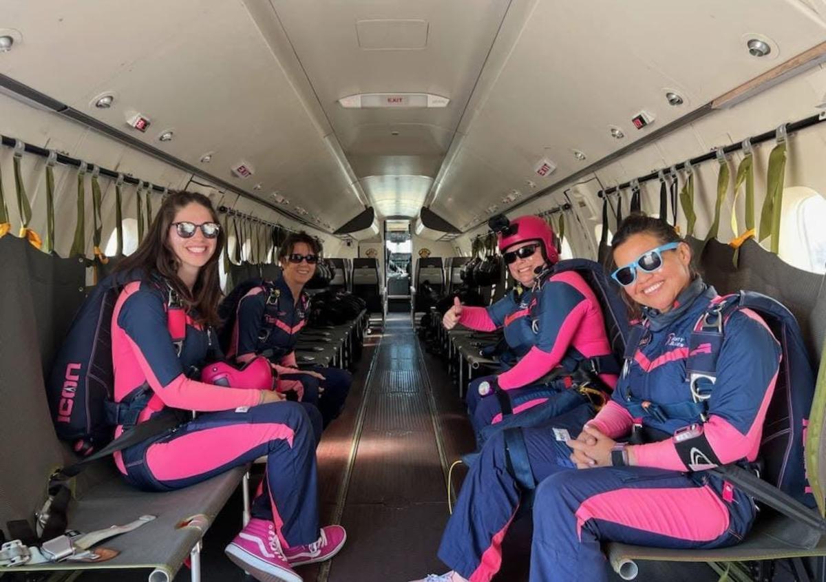 Misty Blues Parachute Team-2