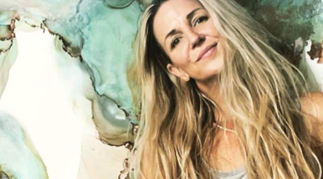 Singles, Couples, and Small-Group Paint Party with Artist Briar West—Paint with whiskey, gin, and ink!