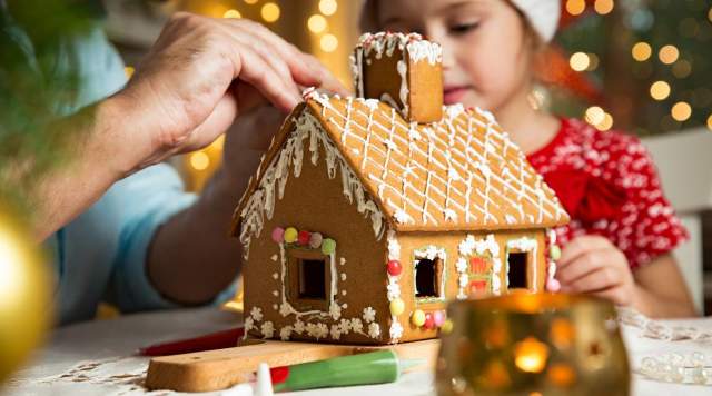 Build Your Own Gingerbread House