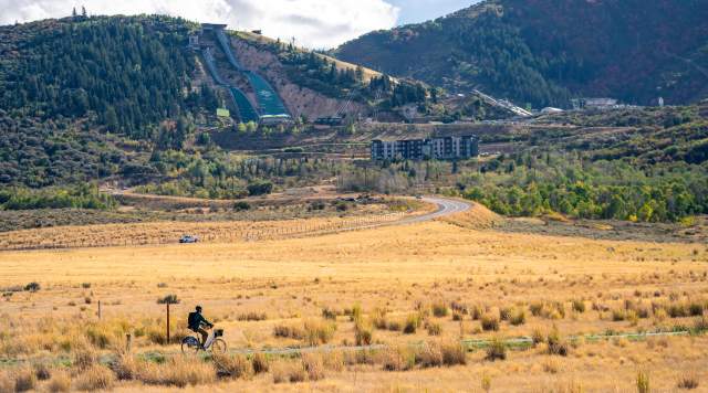Ride the Summit Bike Share in Park City!