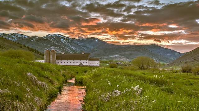 Small Town Stories: DeeLicious Park City