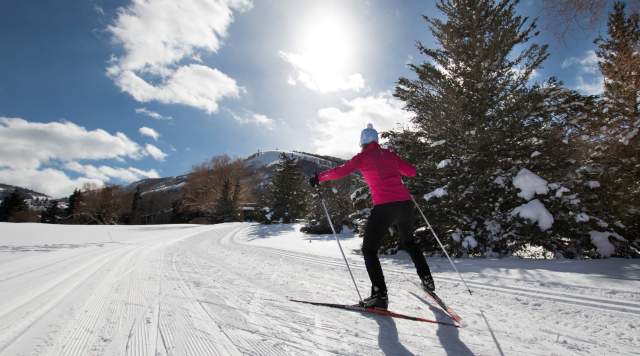 The Beginner’s Guide to Nordic Skiing