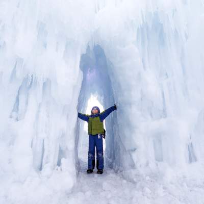 Awe-Inspiring Ice Castles Near Park City, UT