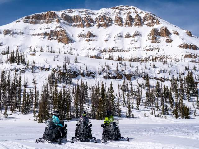 10 Ways to Spend a Winter Day Off the Slopes