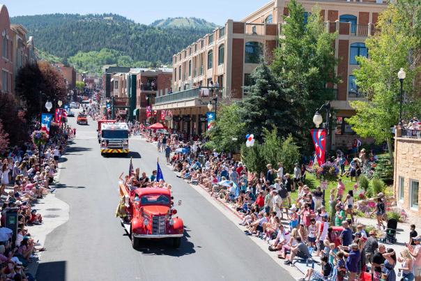 Antique Fire Engine on Main Street Parade