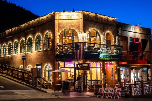 501 on Main restaurant lit up at night in Park City, UT