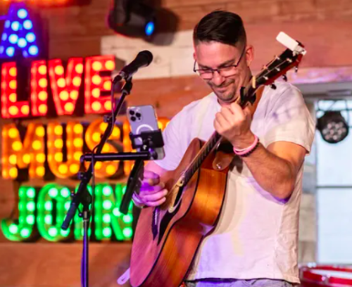 Live at The Bark Bar: Sterling Scott