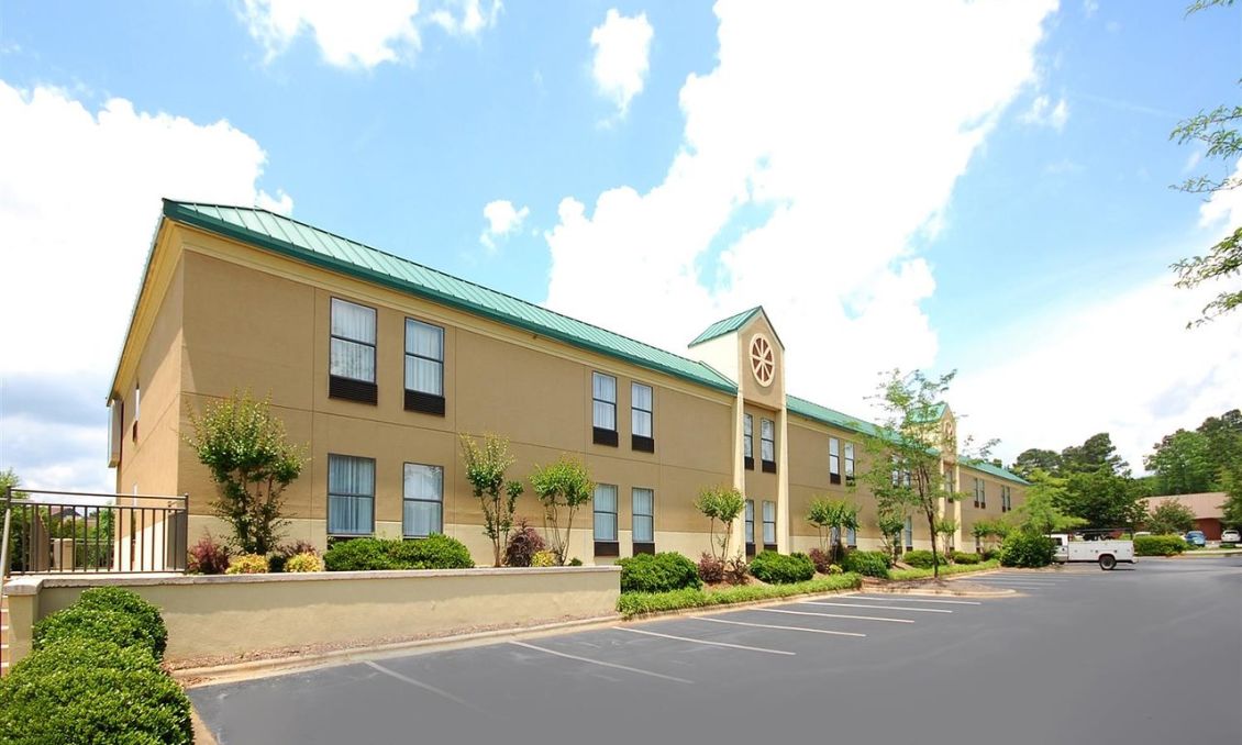 Best Western PLUS Edison Inn