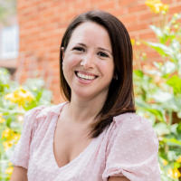 Carly Delengowski headshot
