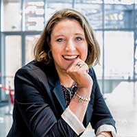 Loretta Yingling Headshot