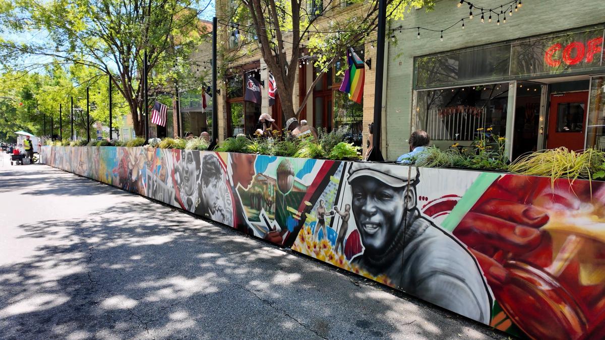Sean Kernick mural on Raleigh's history