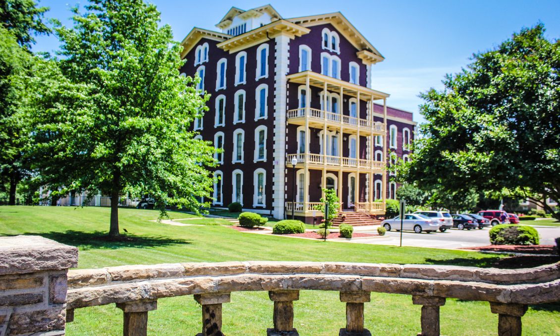 Colleges_universities_Shaw 06-191.jpg