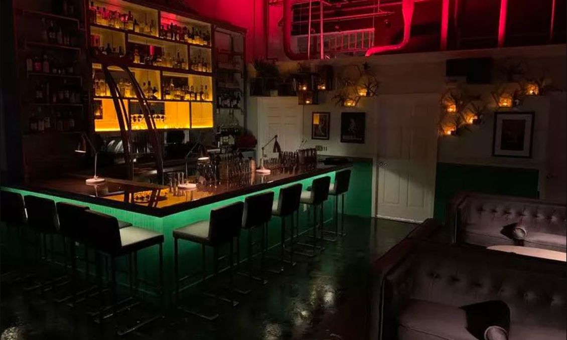 Aunty Betty’s Gin and Absinthe Bar