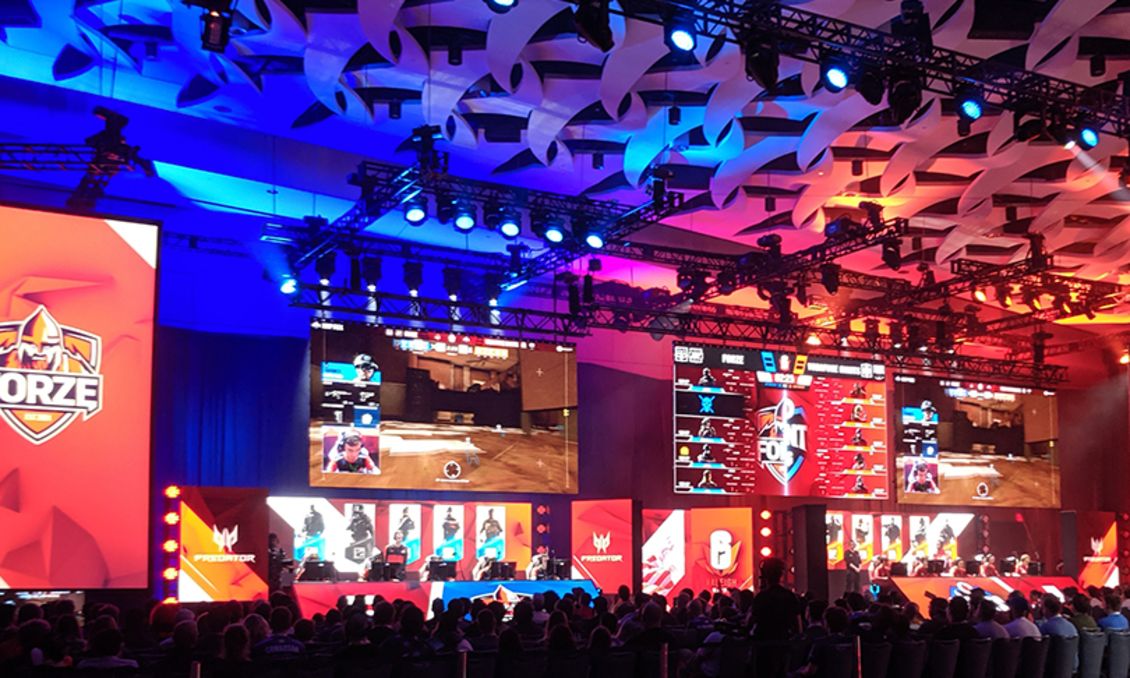 R6 Major wide shot