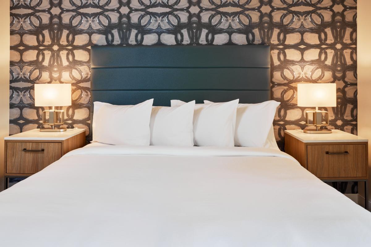 Hive House hotel Cary bedroom