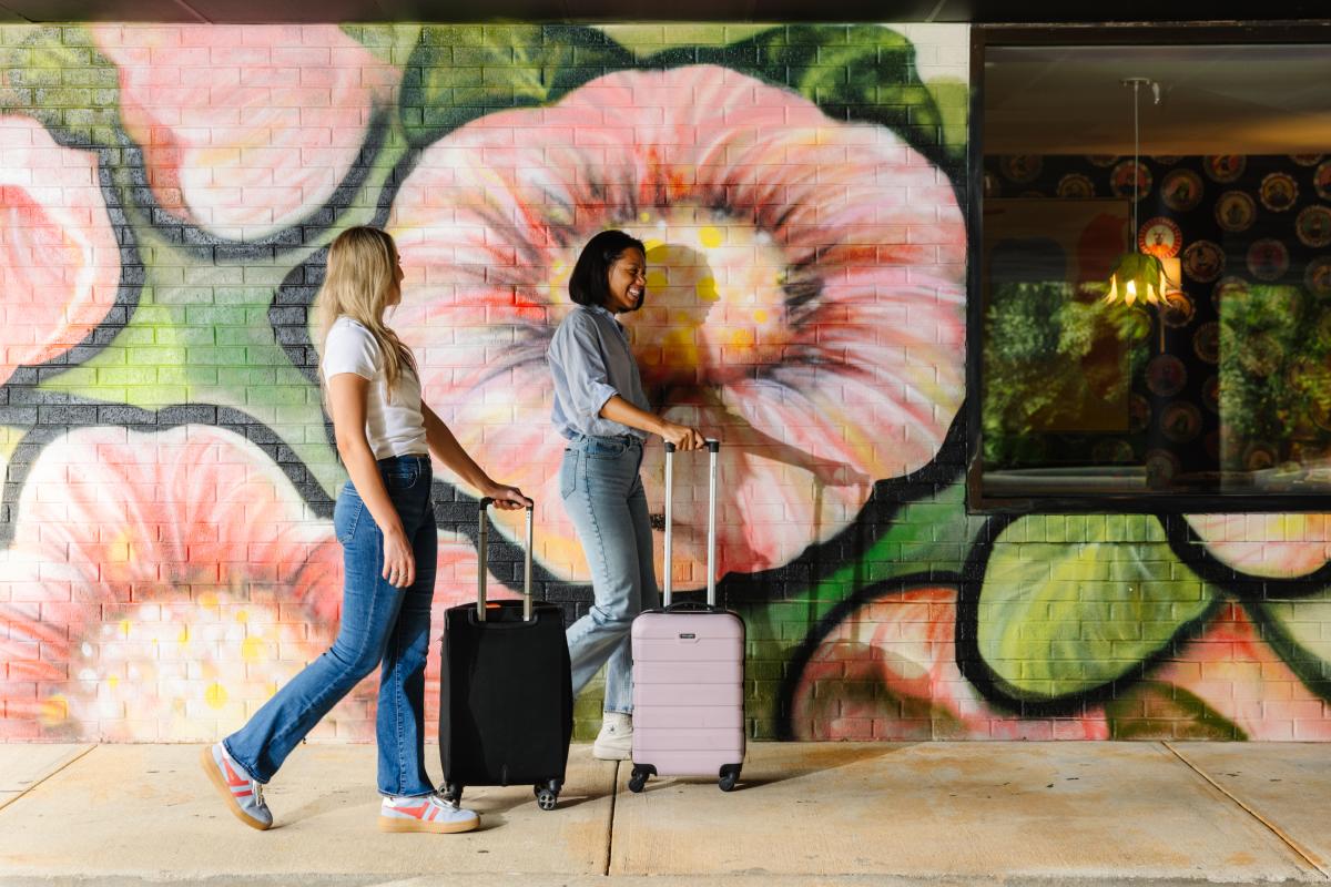 Hive House hotel mural