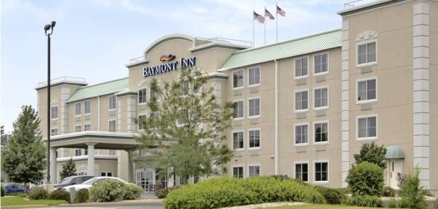 Baymont Inn & Suites - Rockford