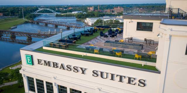 The Top Rooftop Bar & Lounge