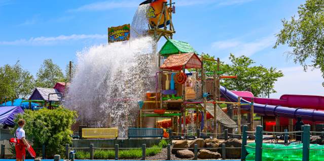 Six Flags Hurricane Harbor
